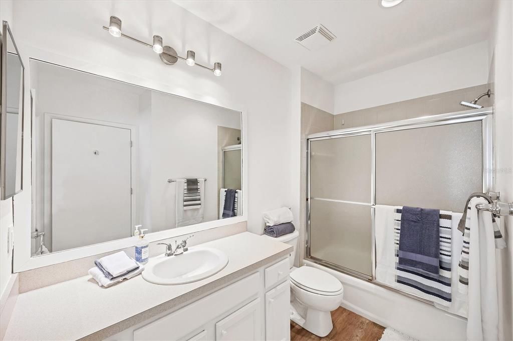 For Sale: $280,000 (2 beds, 2 baths, 1431 Square Feet)