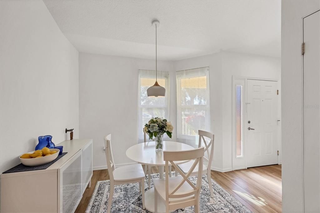 For Sale: $280,000 (2 beds, 2 baths, 1431 Square Feet)