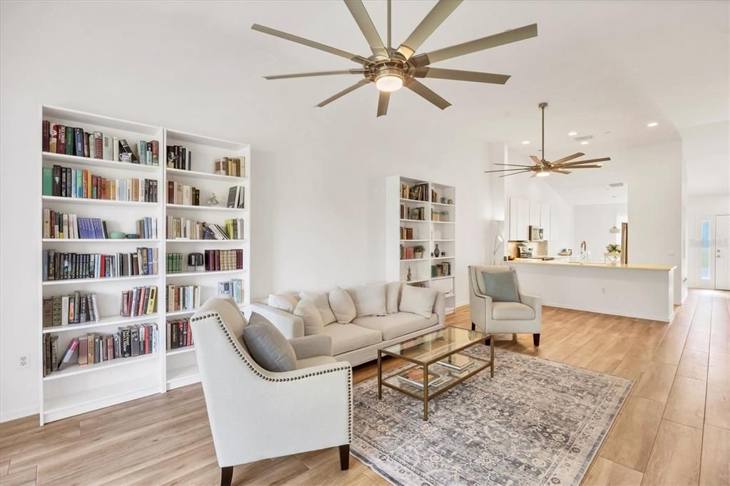 For Sale: $280,000 (2 beds, 2 baths, 1431 Square Feet)