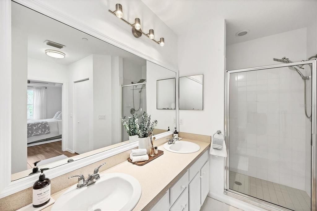 For Sale: $280,000 (2 beds, 2 baths, 1431 Square Feet)