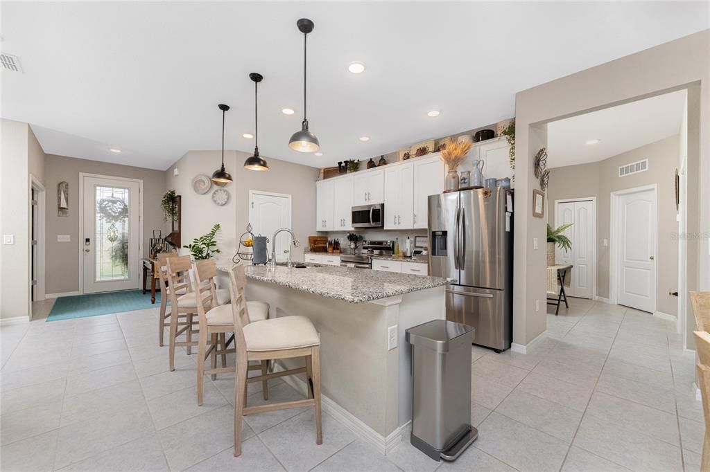 待售: $495,000 (3 贝兹, 2 浴室, 2208 平方英尺)