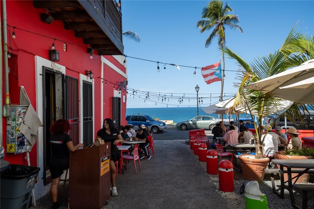 出租: $2,700 (3 贝兹, 1 浴室, 0 平方英尺)