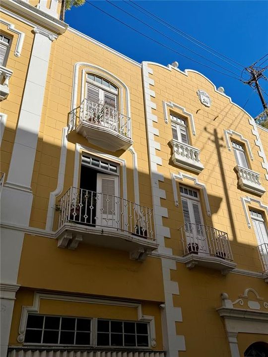 出租: $2,700 (3 贝兹, 1 浴室, 0 平方英尺)