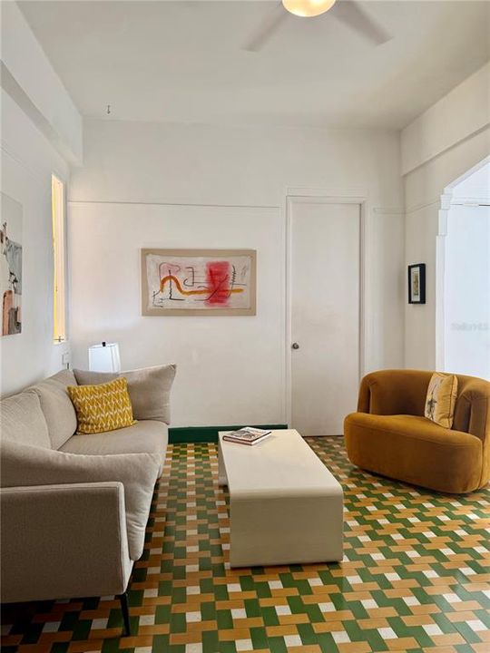 出租: $2,700 (3 贝兹, 1 浴室, 0 平方英尺)