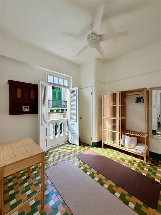 出租: $2,700 (3 贝兹, 1 浴室, 0 平方英尺)