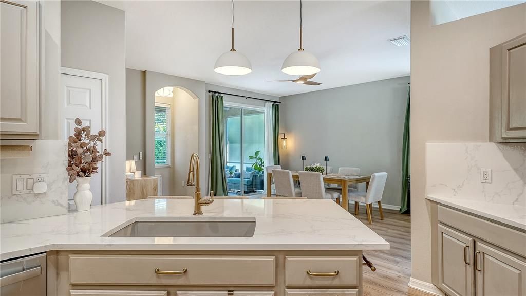 待售: $490,000 (3 贝兹, 2 浴室, 1598 平方英尺)