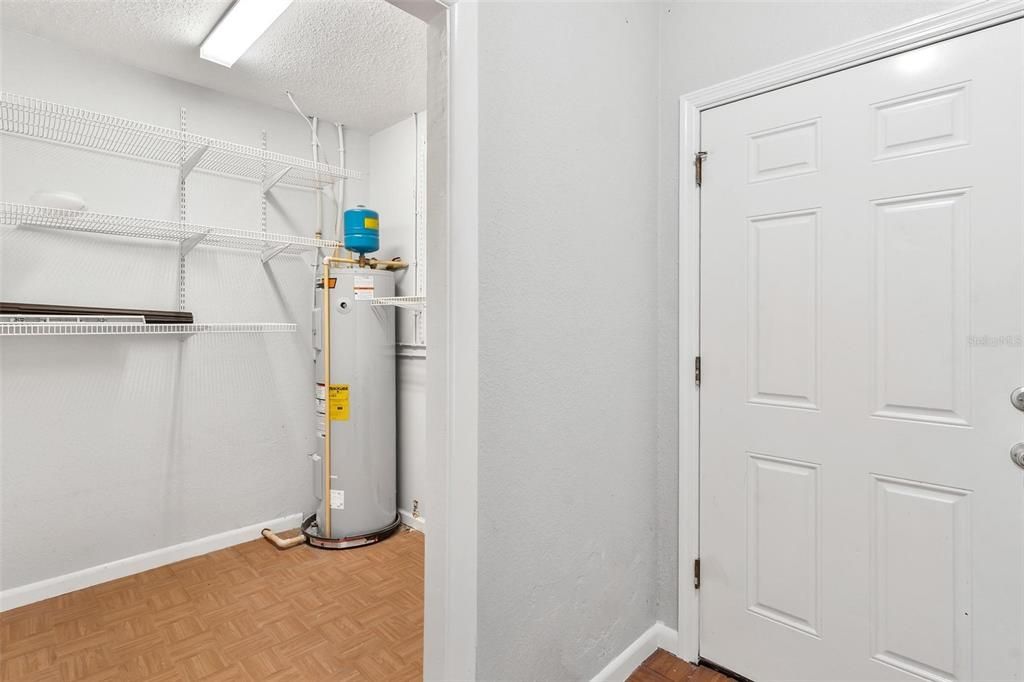 For Sale: $259,900 (3 beds, 2 baths, 1325 Square Feet)