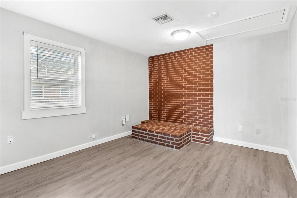 For Sale: $259,900 (3 beds, 2 baths, 1325 Square Feet)