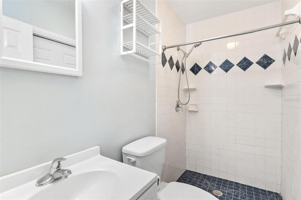 For Sale: $259,900 (3 beds, 2 baths, 1325 Square Feet)