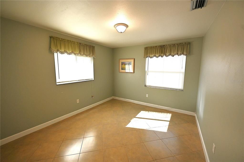 待售: $320,000 (3 贝兹, 2 浴室, 1770 平方英尺)