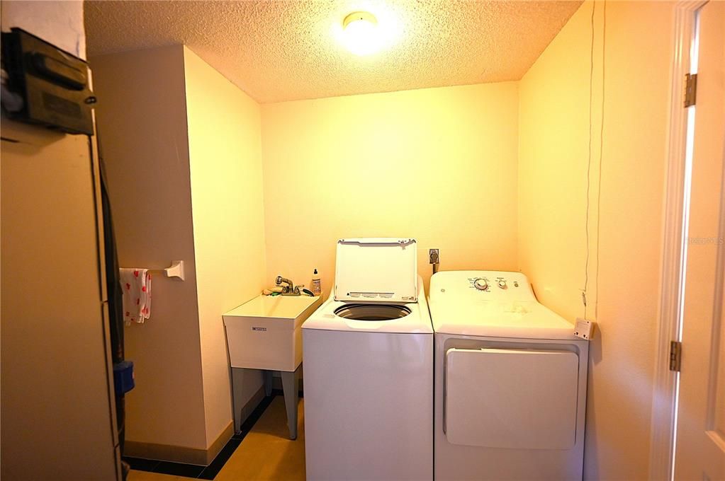 待售: $320,000 (3 贝兹, 2 浴室, 1770 平方英尺)