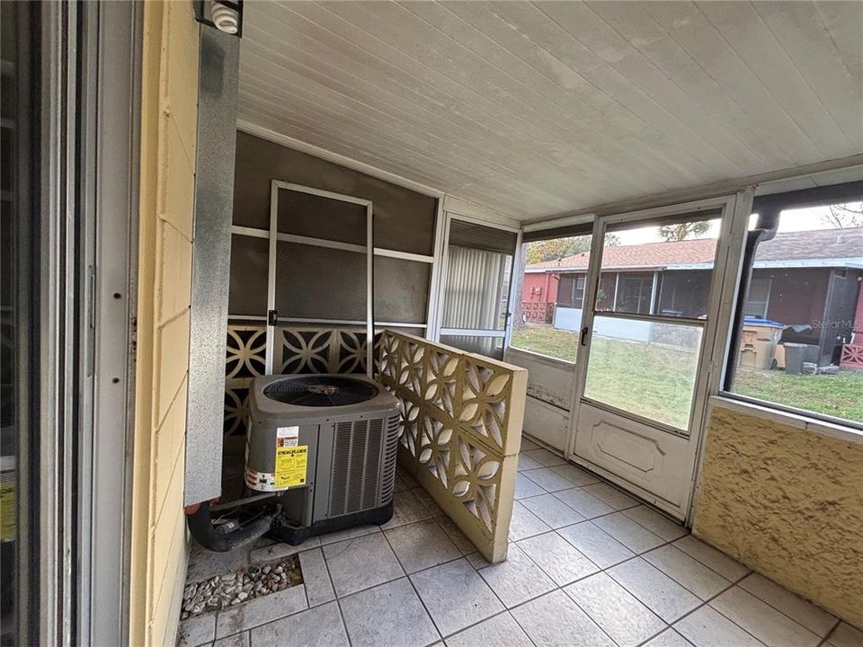 En Venta: $185,000 (2 camas, 2 baños, 875 Pies cuadrados)