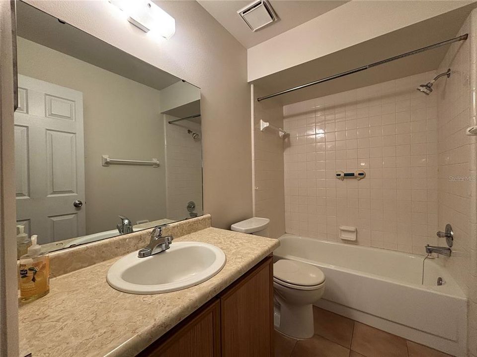 En Venta: $185,000 (2 camas, 2 baños, 875 Pies cuadrados)