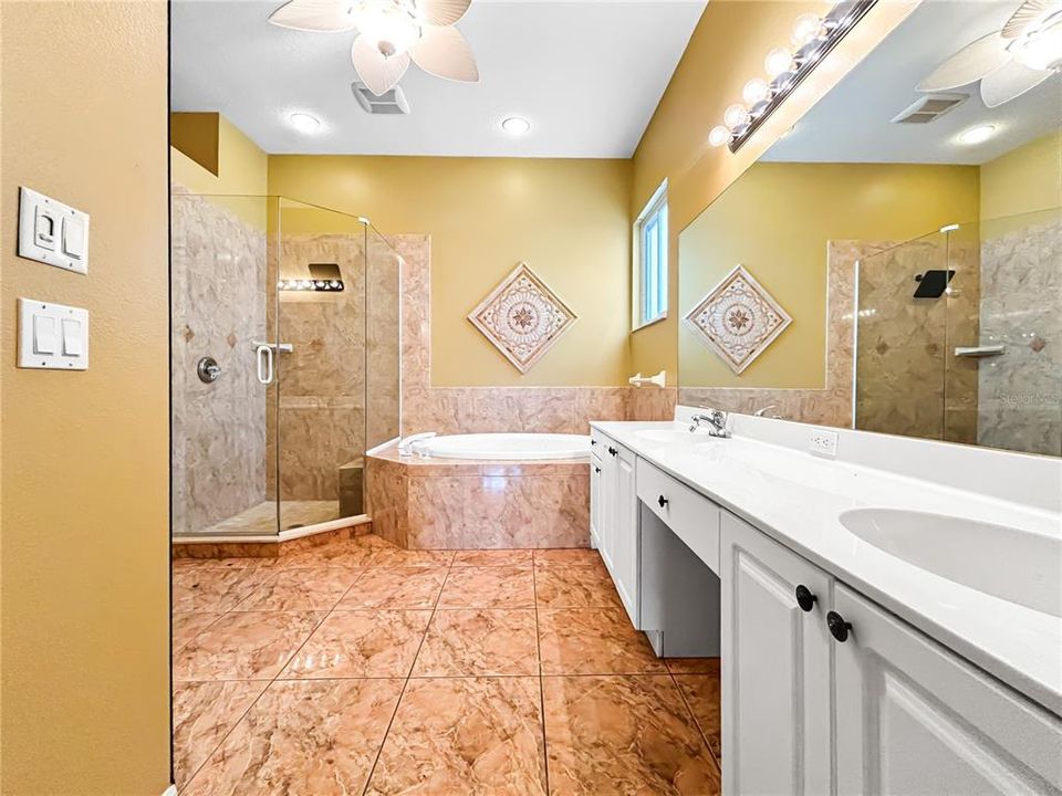 For Sale: $649,000 (3 beds, 2 baths, 1939 Square Feet)