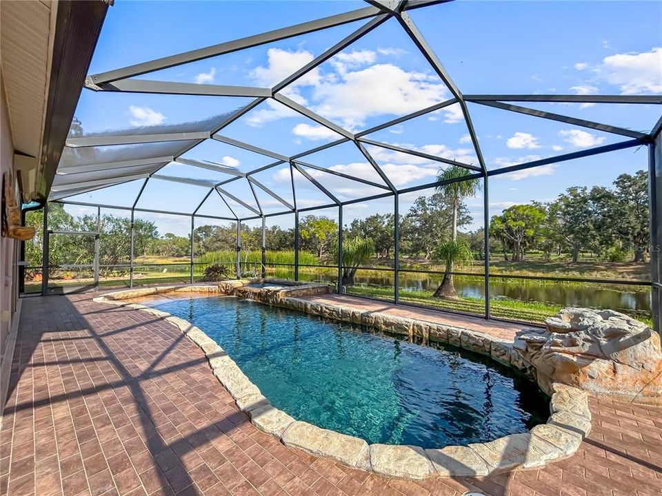 For Sale: $649,000 (3 beds, 2 baths, 1939 Square Feet)