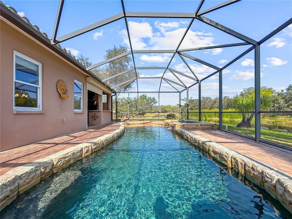 For Sale: $649,000 (3 beds, 2 baths, 1939 Square Feet)