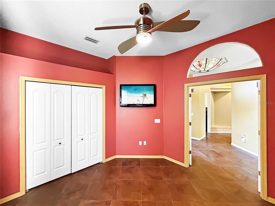 For Sale: $649,000 (3 beds, 2 baths, 1939 Square Feet)