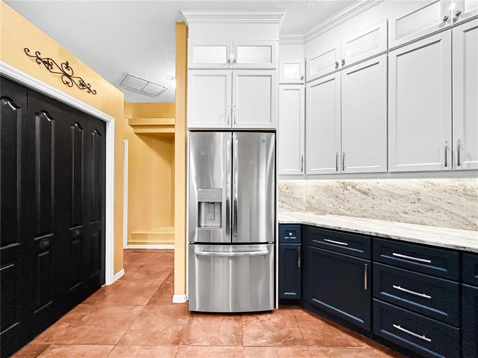 For Sale: $649,000 (3 beds, 2 baths, 1939 Square Feet)