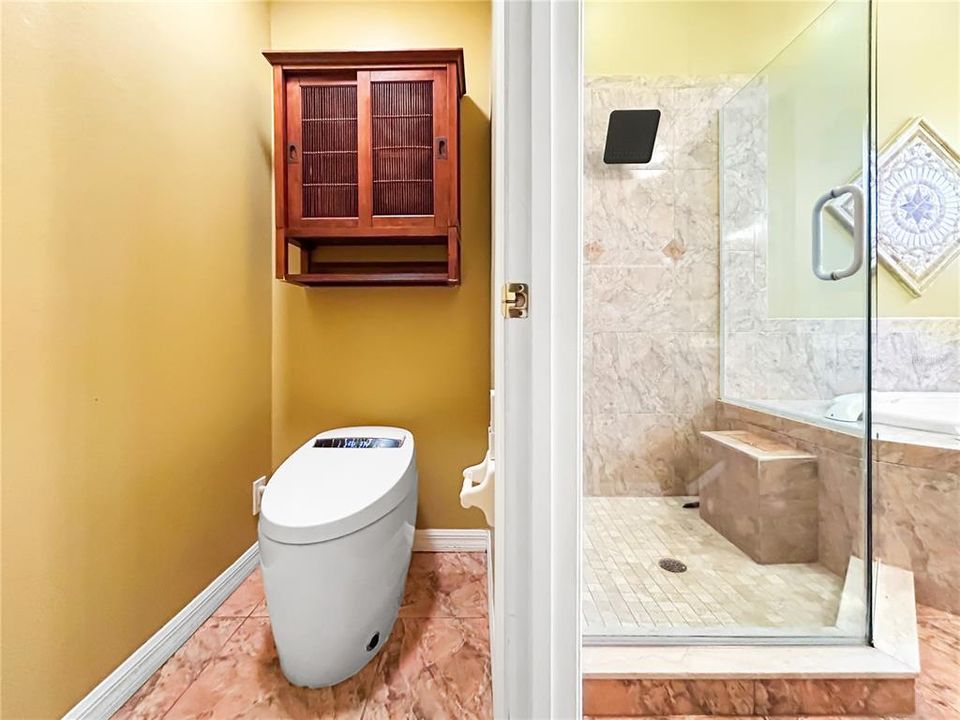 For Sale: $649,000 (3 beds, 2 baths, 1939 Square Feet)