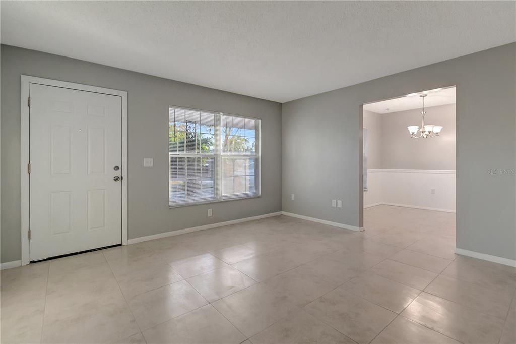 待售: $289,900 (3 贝兹, 2 浴室, 1333 平方英尺)