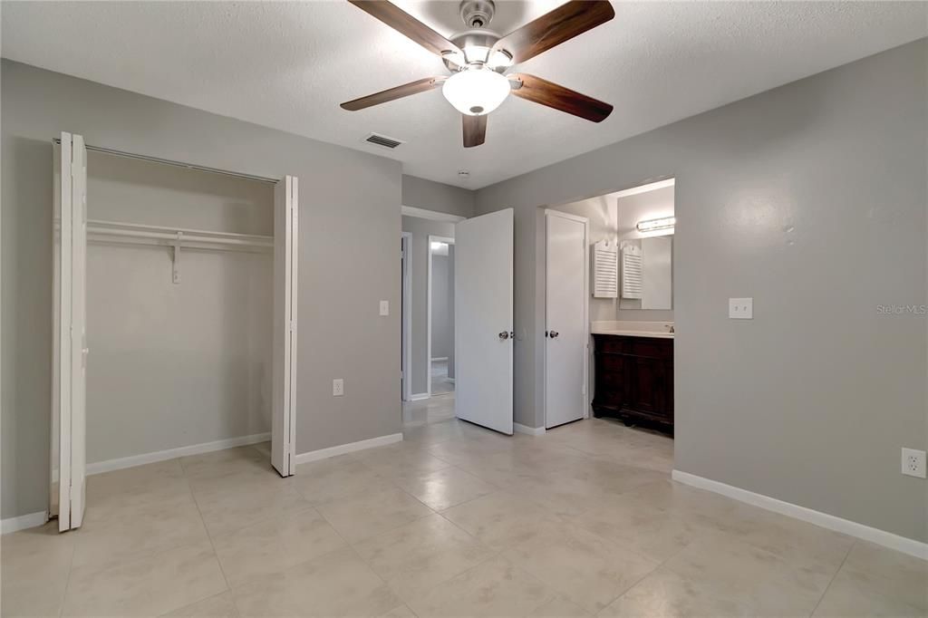 待售: $289,900 (3 贝兹, 2 浴室, 1333 平方英尺)