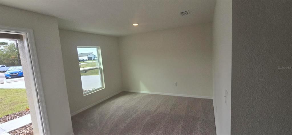 For Sale: $319,990 (4 beds, 2 baths, 1806 Square Feet)