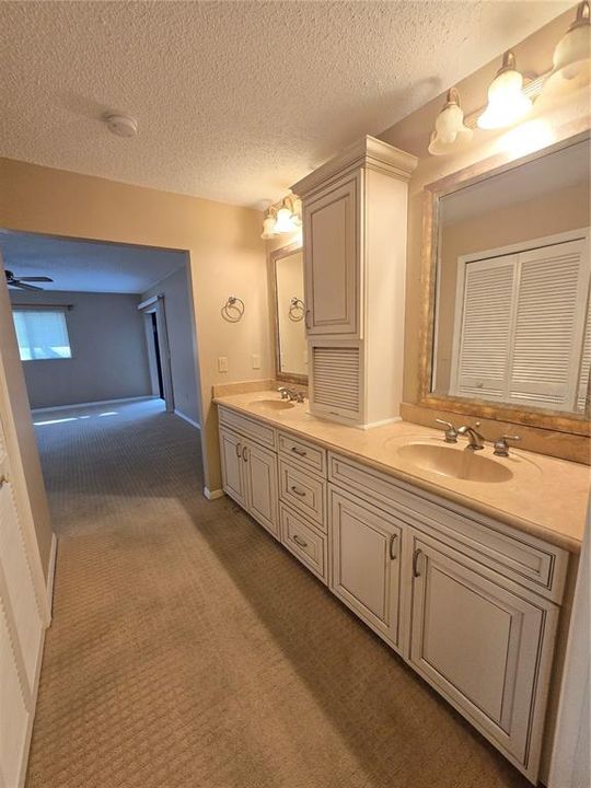 На продажу: $475,000 (3 спален, 2 ванн, 2246 Квадратных фут)