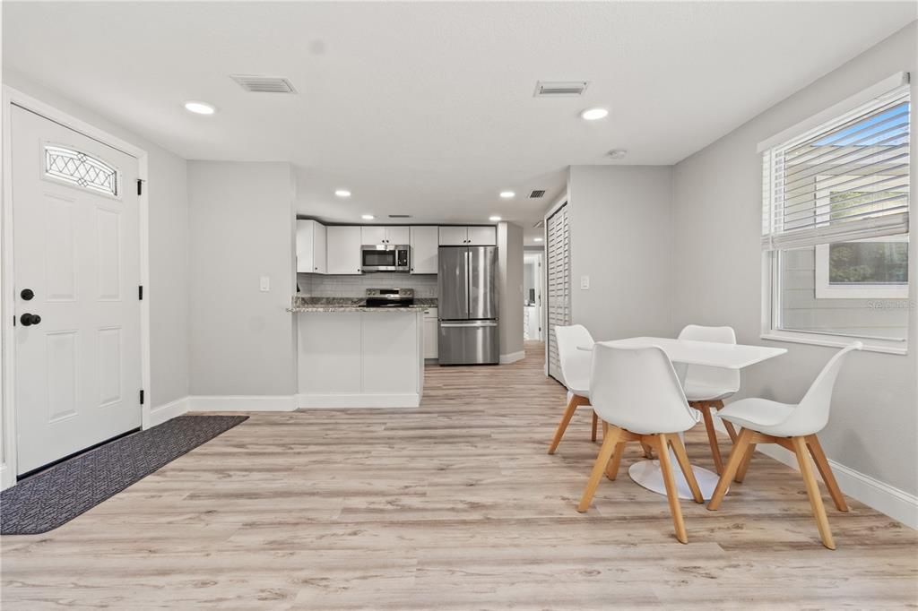 En Venta: $274,900 (4 camas, 2 baños, 1280 Pies cuadrados)