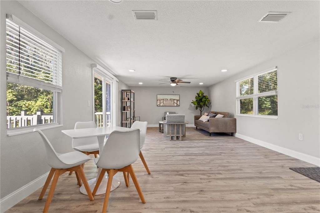 En Venta: $274,900 (4 camas, 2 baños, 1280 Pies cuadrados)