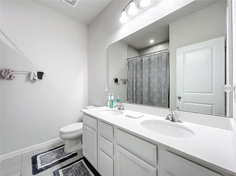 待售: $390,000 (3 贝兹, 2 浴室, 2016 平方英尺)