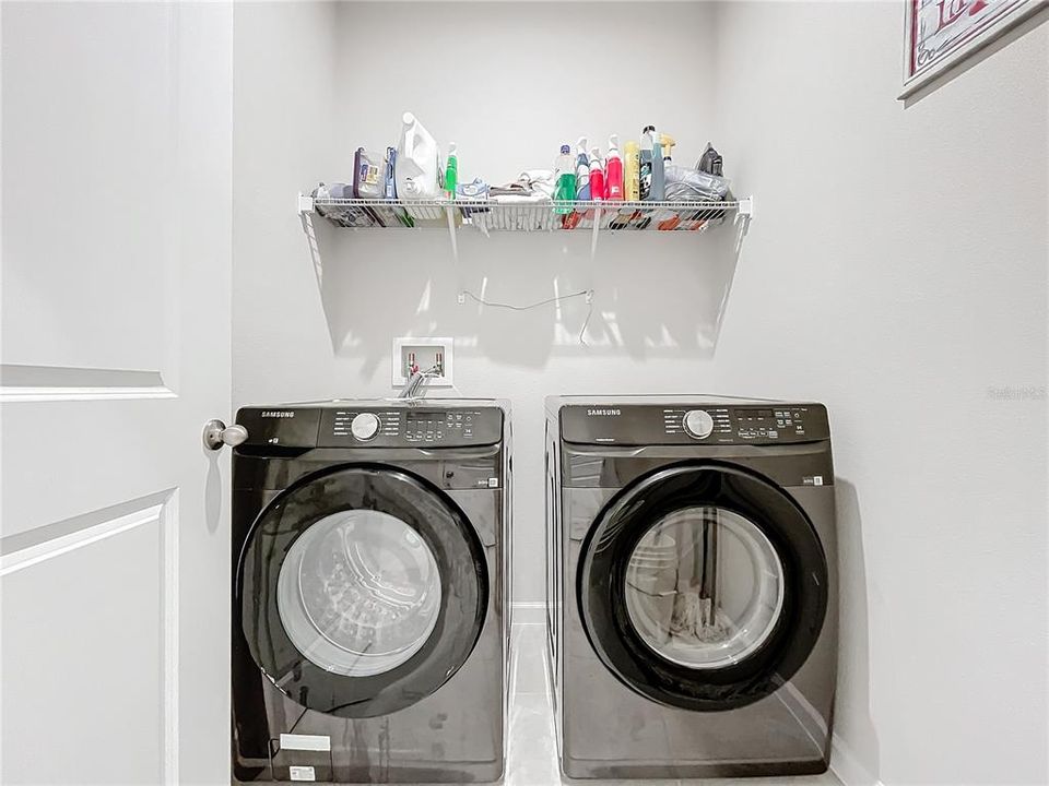 待售: $390,000 (3 贝兹, 2 浴室, 2016 平方英尺)