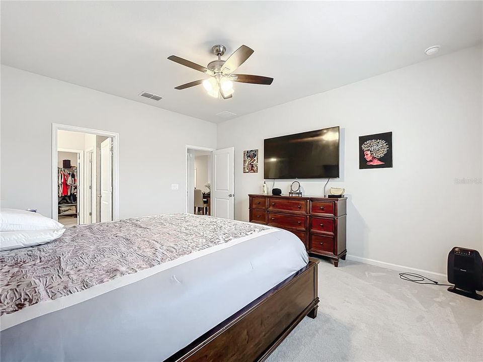 待售: $390,000 (3 贝兹, 2 浴室, 2016 平方英尺)