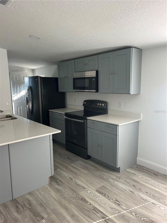 В аренду: $1,700 (2 спален, 2 ванн, 960 Квадратных фут)