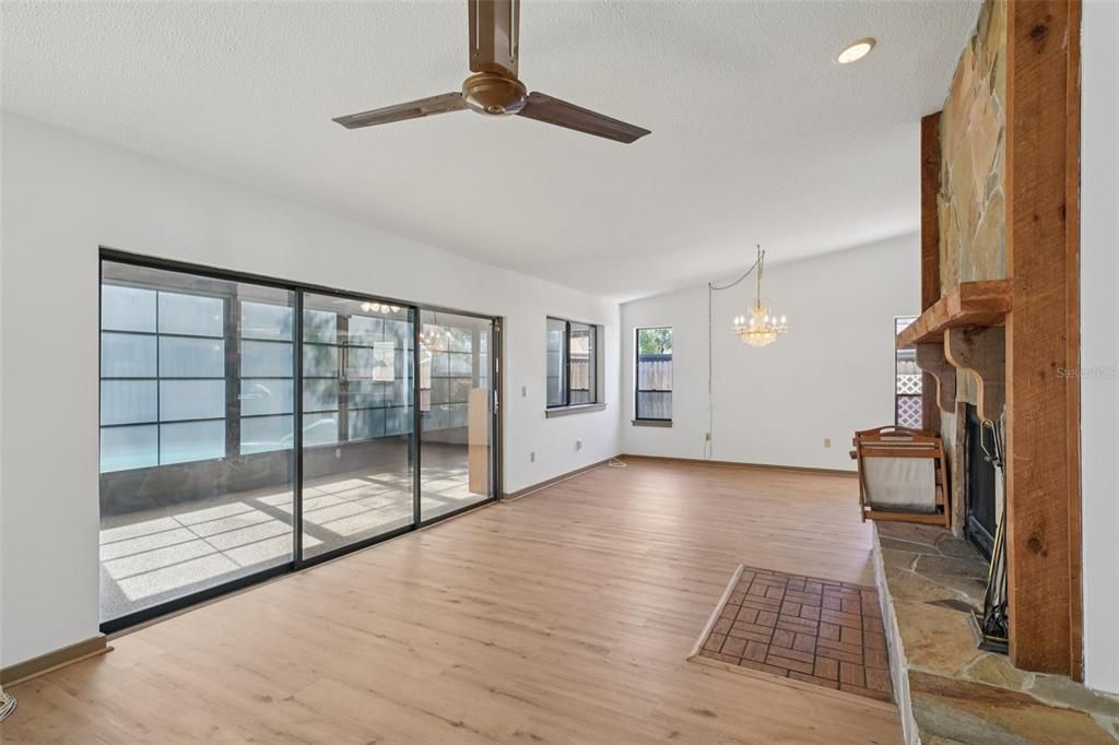 For Sale: $489,900 (3 beds, 2 baths, 1652 Square Feet)