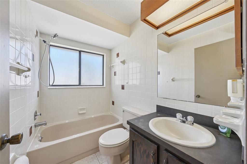 For Sale: $489,900 (3 beds, 2 baths, 1652 Square Feet)