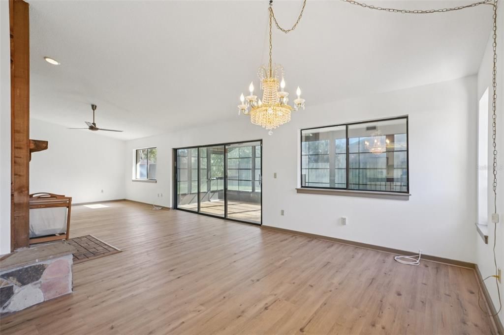 For Sale: $489,900 (3 beds, 2 baths, 1652 Square Feet)