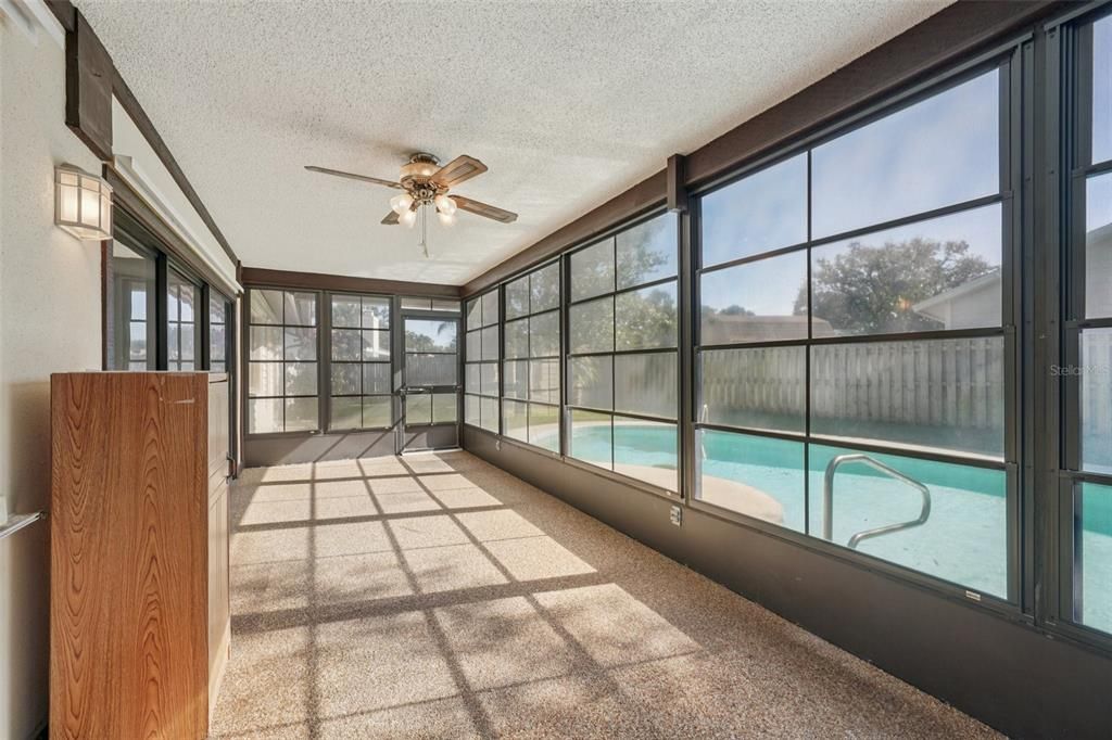 For Sale: $489,900 (3 beds, 2 baths, 1652 Square Feet)