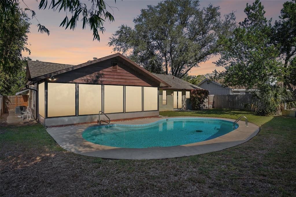 For Sale: $489,900 (3 beds, 2 baths, 1652 Square Feet)