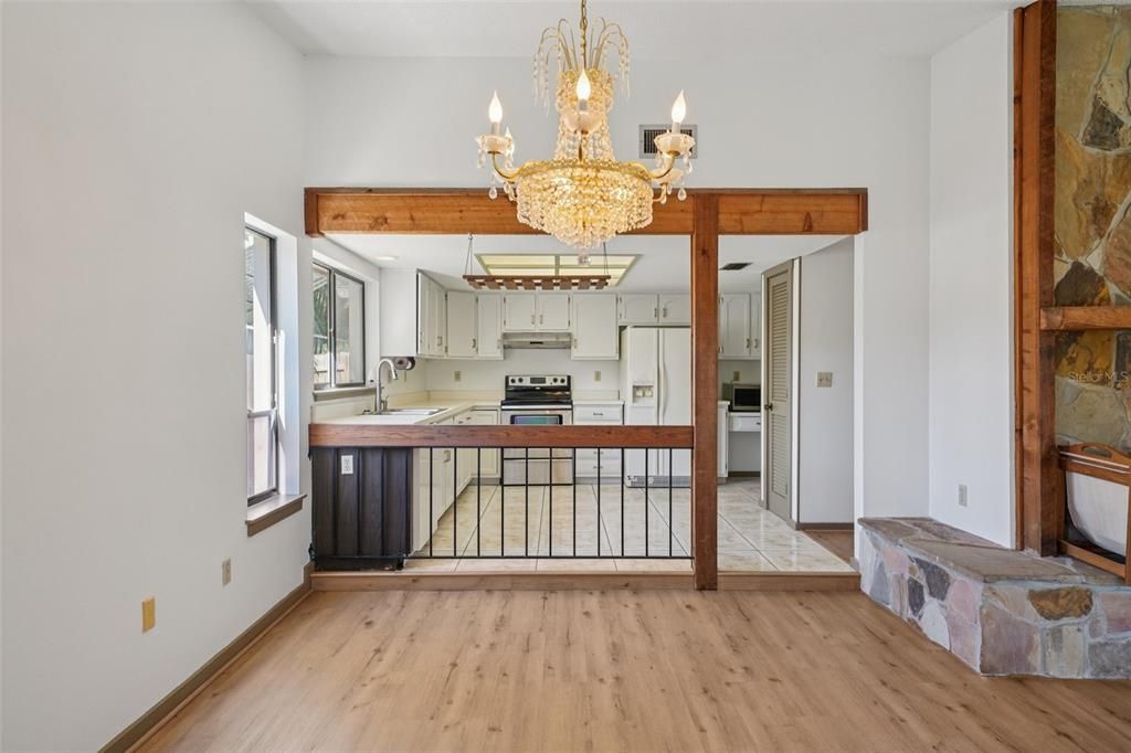 For Sale: $489,900 (3 beds, 2 baths, 1652 Square Feet)