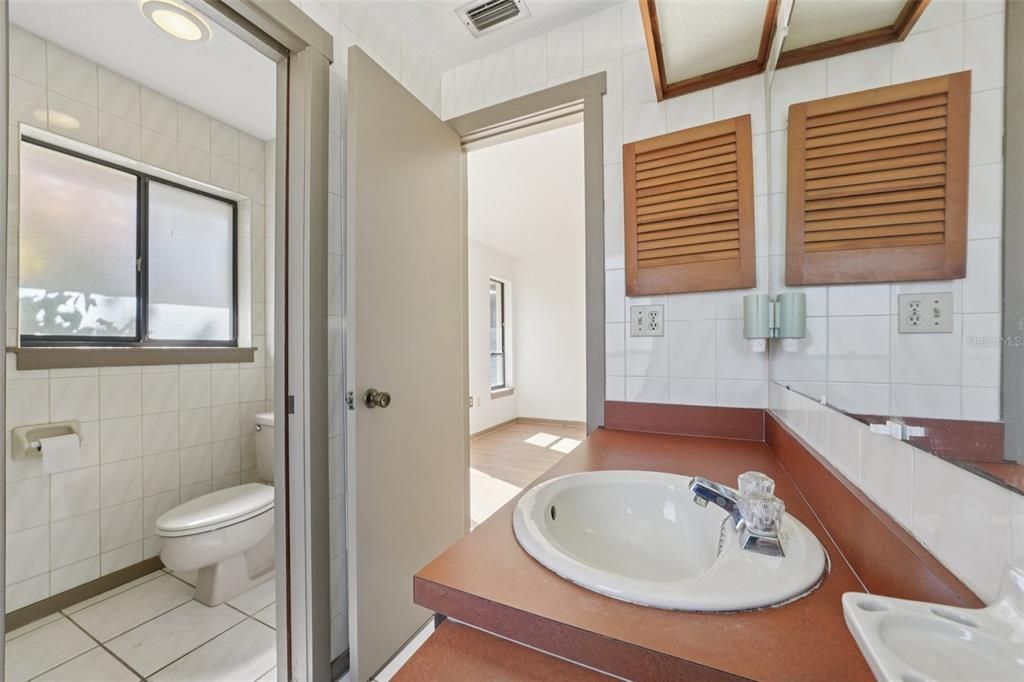 For Sale: $489,900 (3 beds, 2 baths, 1652 Square Feet)