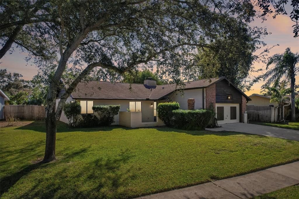 For Sale: $489,900 (3 beds, 2 baths, 1652 Square Feet)