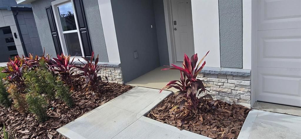 待售: $329,990 (4 贝兹, 2 浴室, 2104 平方英尺)