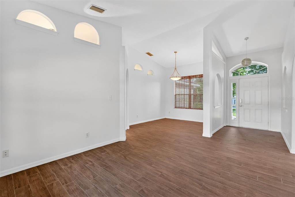 For Sale: $525,000 (4 beds, 3 baths, 2245 Square Feet)