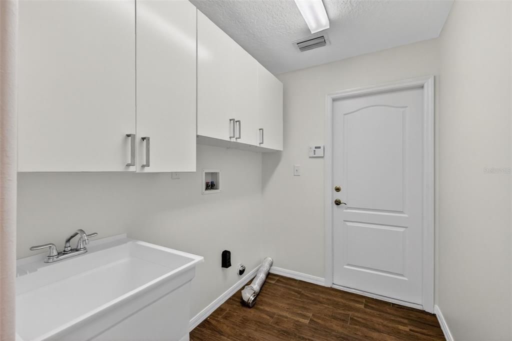 For Sale: $525,000 (4 beds, 3 baths, 2245 Square Feet)