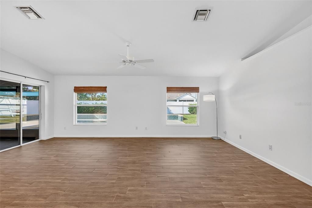 For Sale: $525,000 (4 beds, 3 baths, 2245 Square Feet)