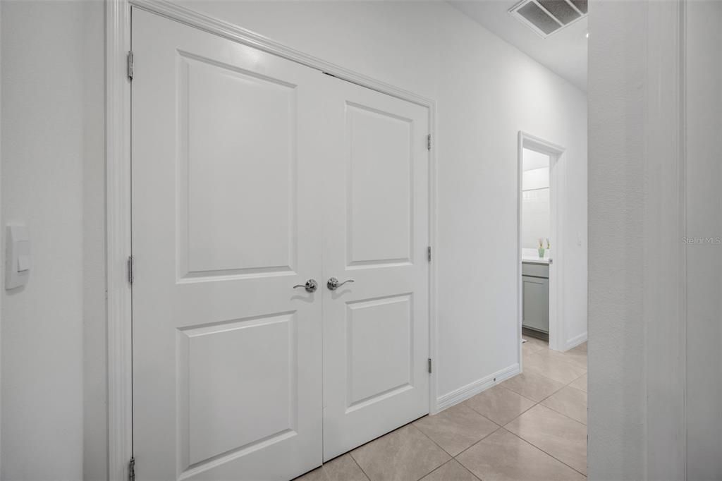 For Rent: $2,300 (3 beds, 2 baths, 1565 Square Feet)