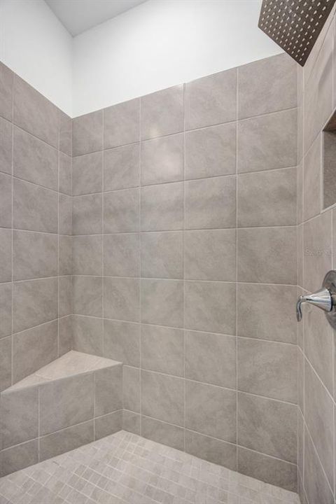 For Rent: $2,300 (3 beds, 2 baths, 1565 Square Feet)