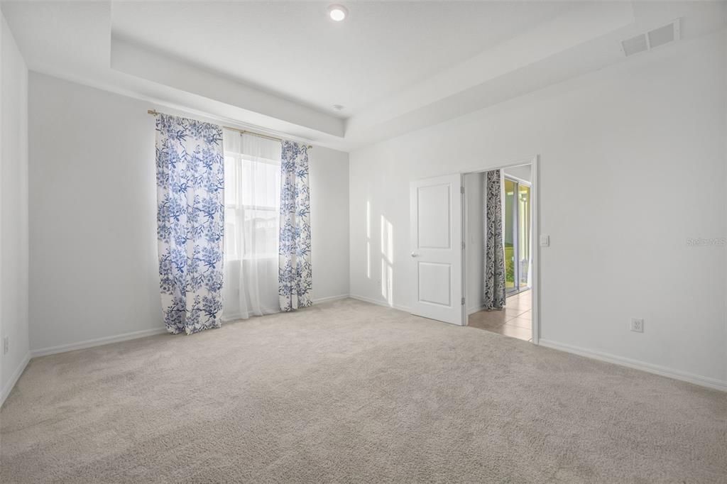 For Rent: $2,300 (3 beds, 2 baths, 1565 Square Feet)