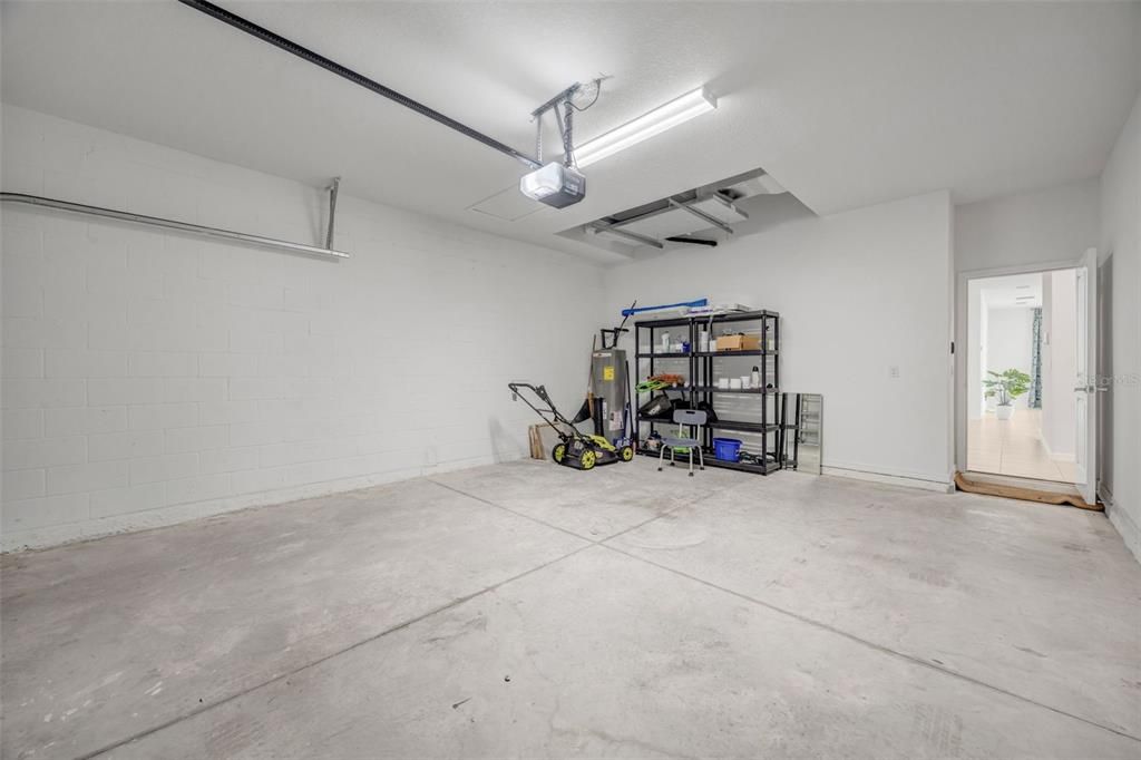 For Rent: $2,300 (3 beds, 2 baths, 1565 Square Feet)