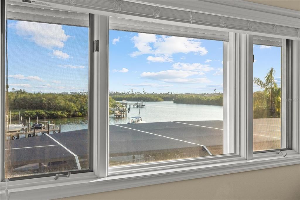 For Sale: $3,200,000 (5 beds, 5 baths, 4261 Square Feet)